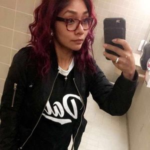 Meet your Posher, Yessica